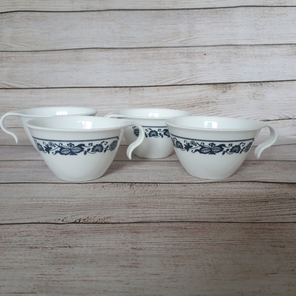 2 for‎ $25 Corelle Old Town Blue Cups - Picture 1 of 3
